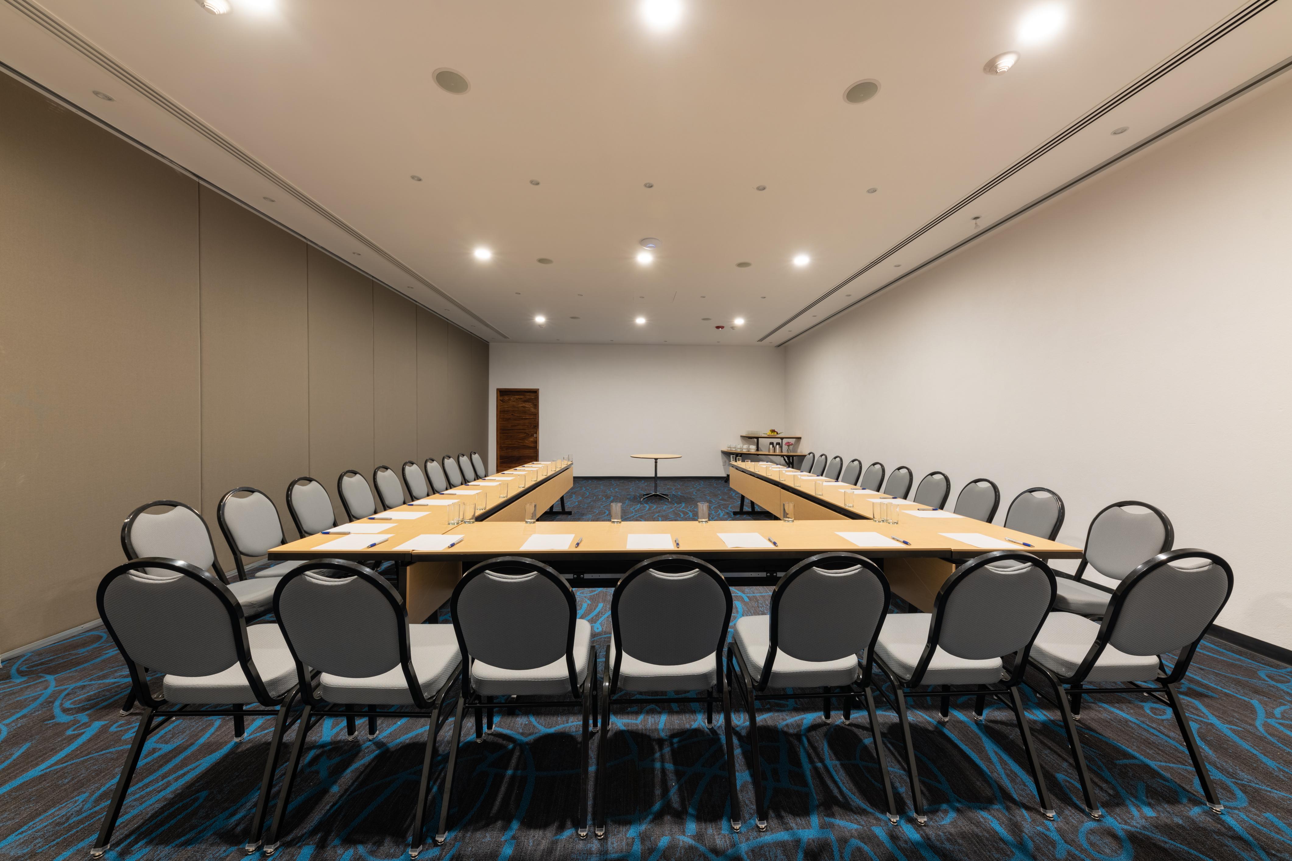 Grand Park Royal Puerto Vallarta Exterior photo Meeting room