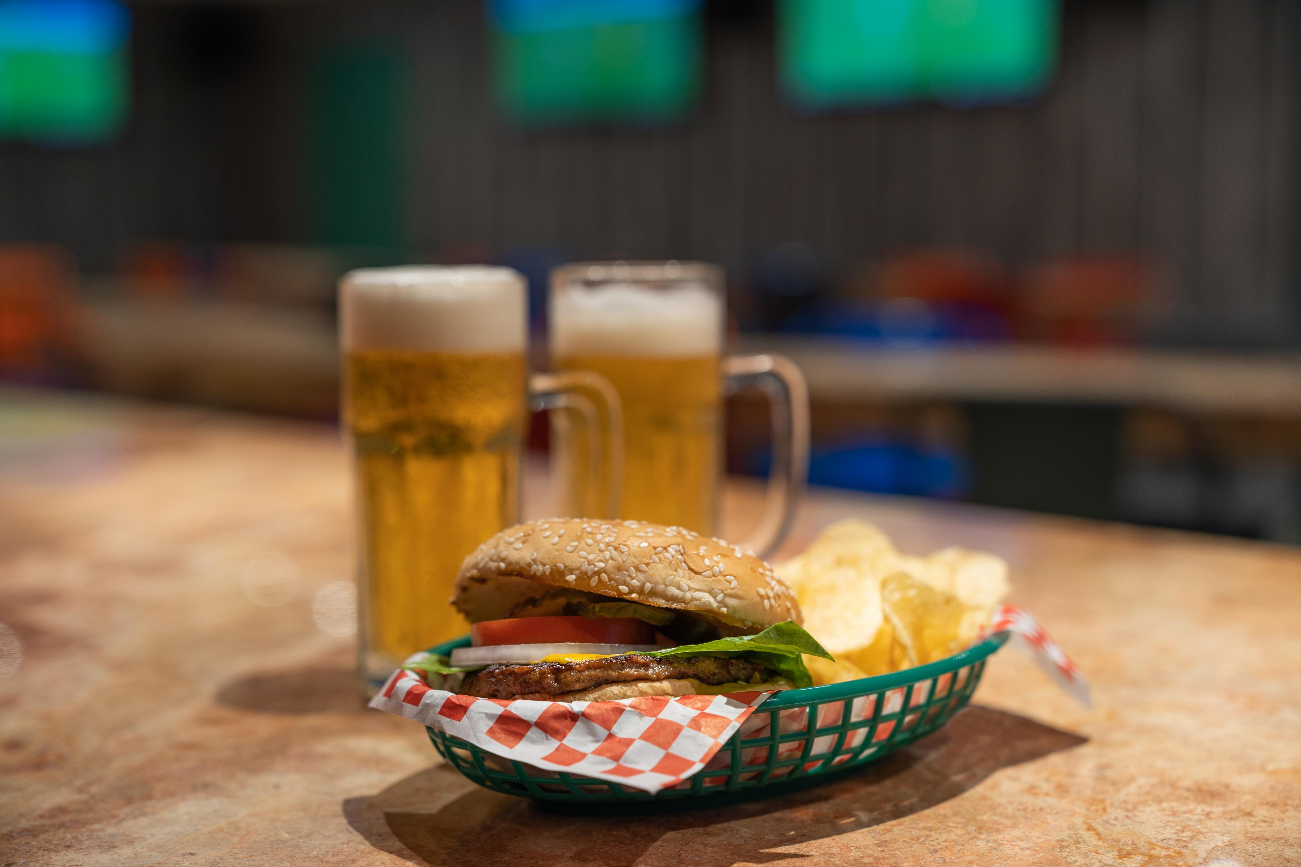 Grand Park Royal Puerto Vallarta Exterior photo A cheeseburger and beer at a restaurant